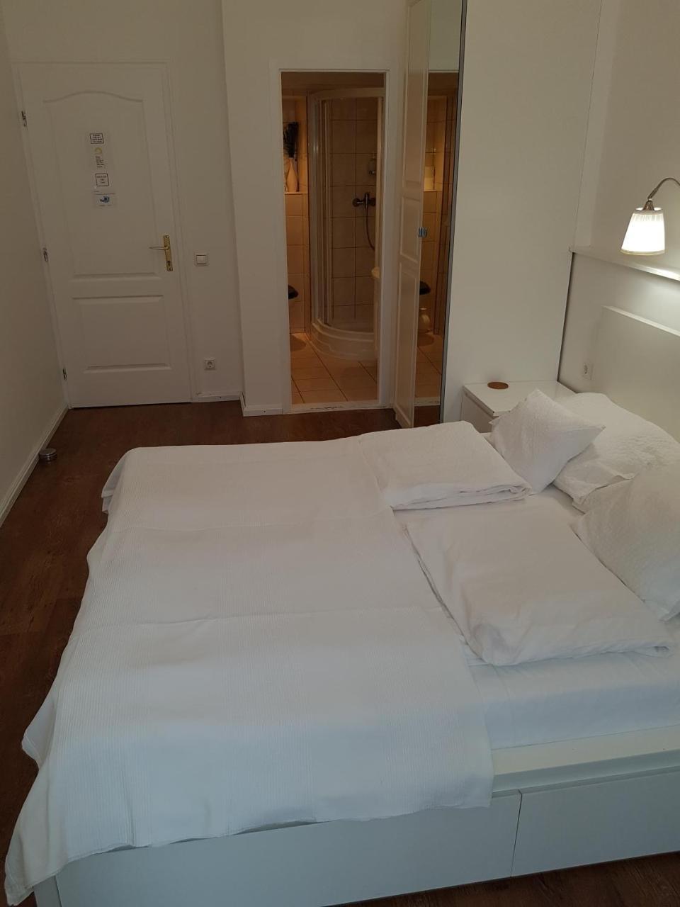 Connection Guesthouse Budapest Extérieur photo